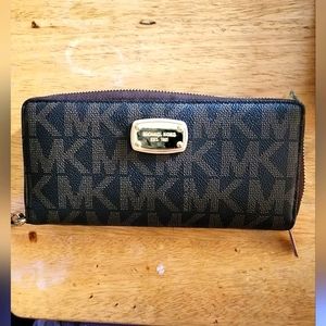 Michael Kors Jet Set Travel Continental Wallet Clutch